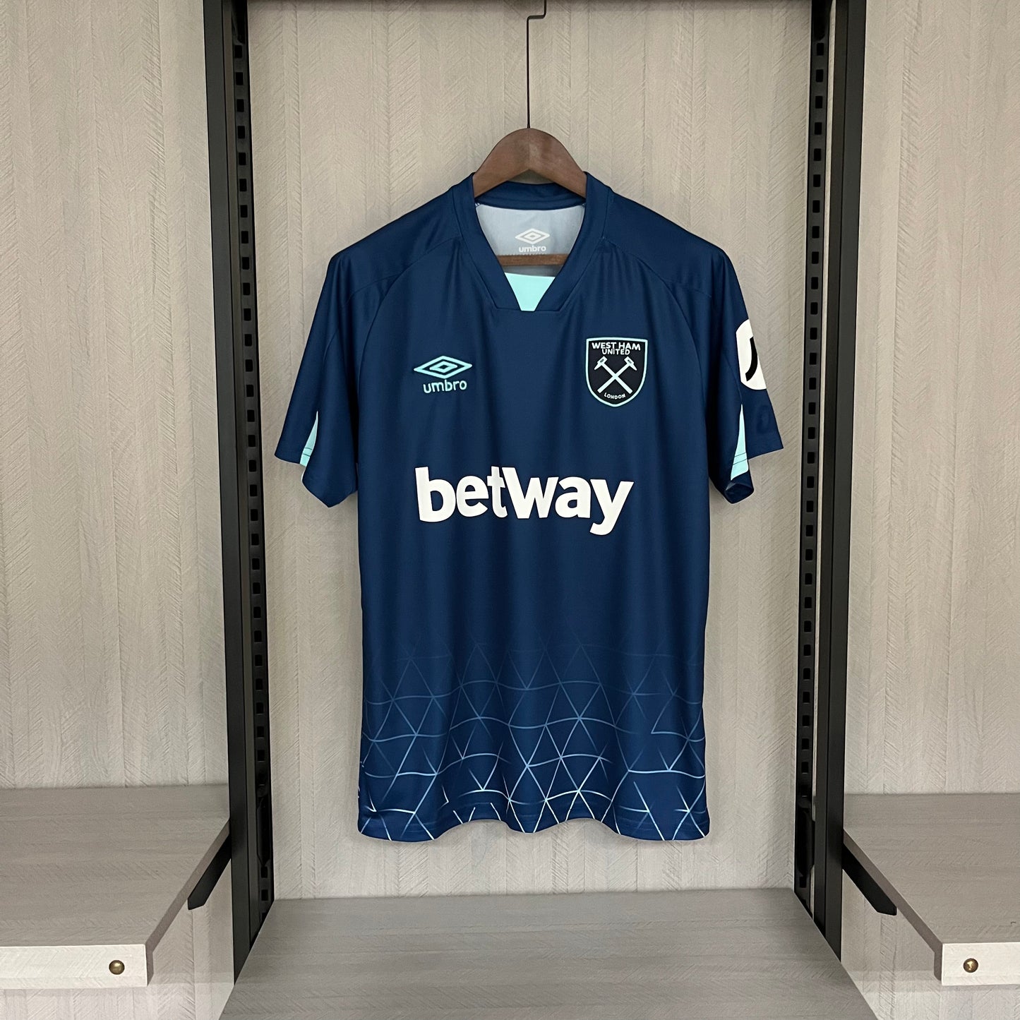 CAMISA WEST HAM 24/25 THIRD